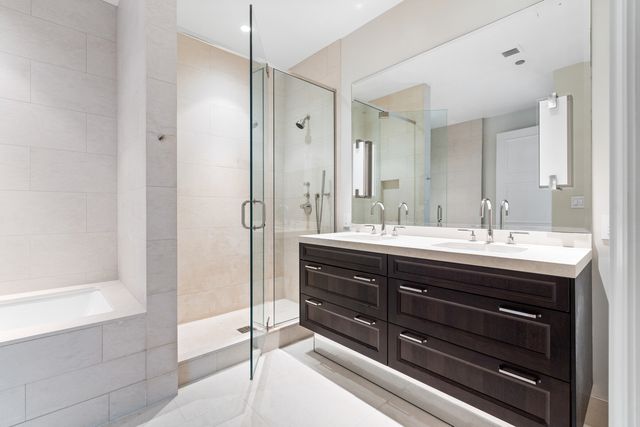 118 E Erie Street 18B, Chicago, IL 60611