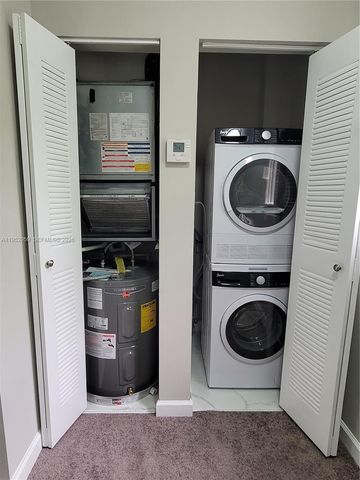 853 SW 2nd St 207, Miami, FL 33130