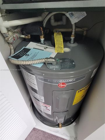 853 SW 2nd St 207, Miami, FL 33130