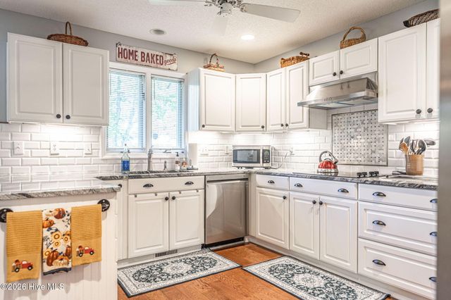 19 Highland Drive, Whispering Pines, NC 28327