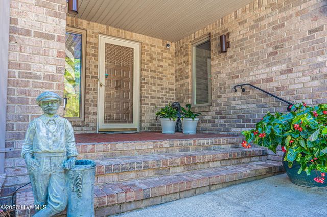19 Highland Drive, Whispering Pines, NC 28327