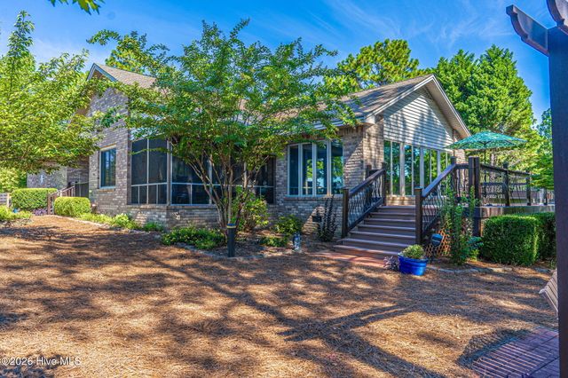 19 Highland Drive, Whispering Pines, NC 28327