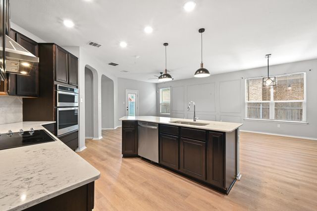 187 Lena LN, Kyle, TX 78640