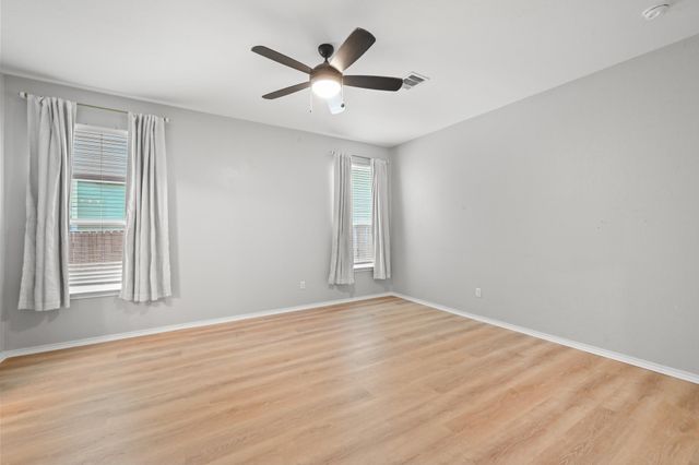 187 Lena LN, Kyle, TX 78640