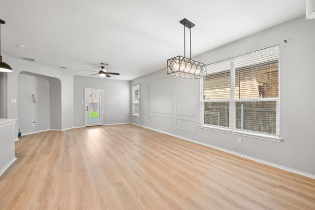 187 Lena LN, Kyle, TX 78640