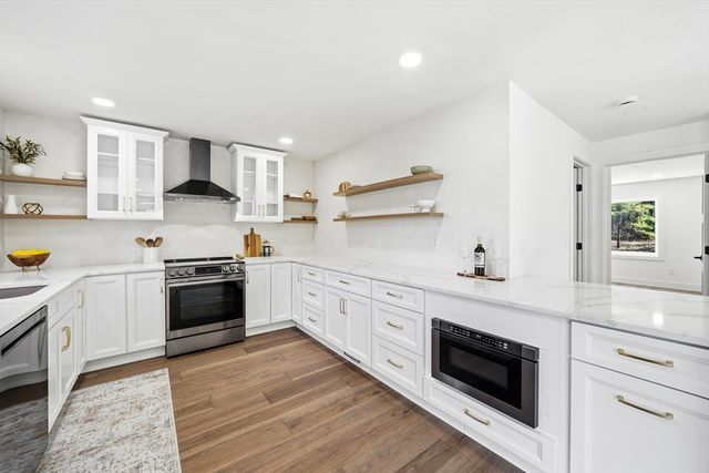 13 Sunridge Rd, Windham, NH 03087