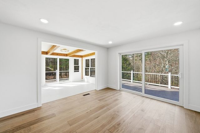 13 Sunridge Rd, Windham, NH 03087