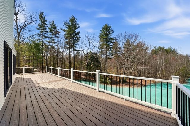 13 Sunridge Rd, Windham, NH 03087