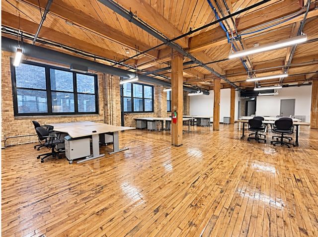 954 W Washington Boulevard, Chicago, IL 60607