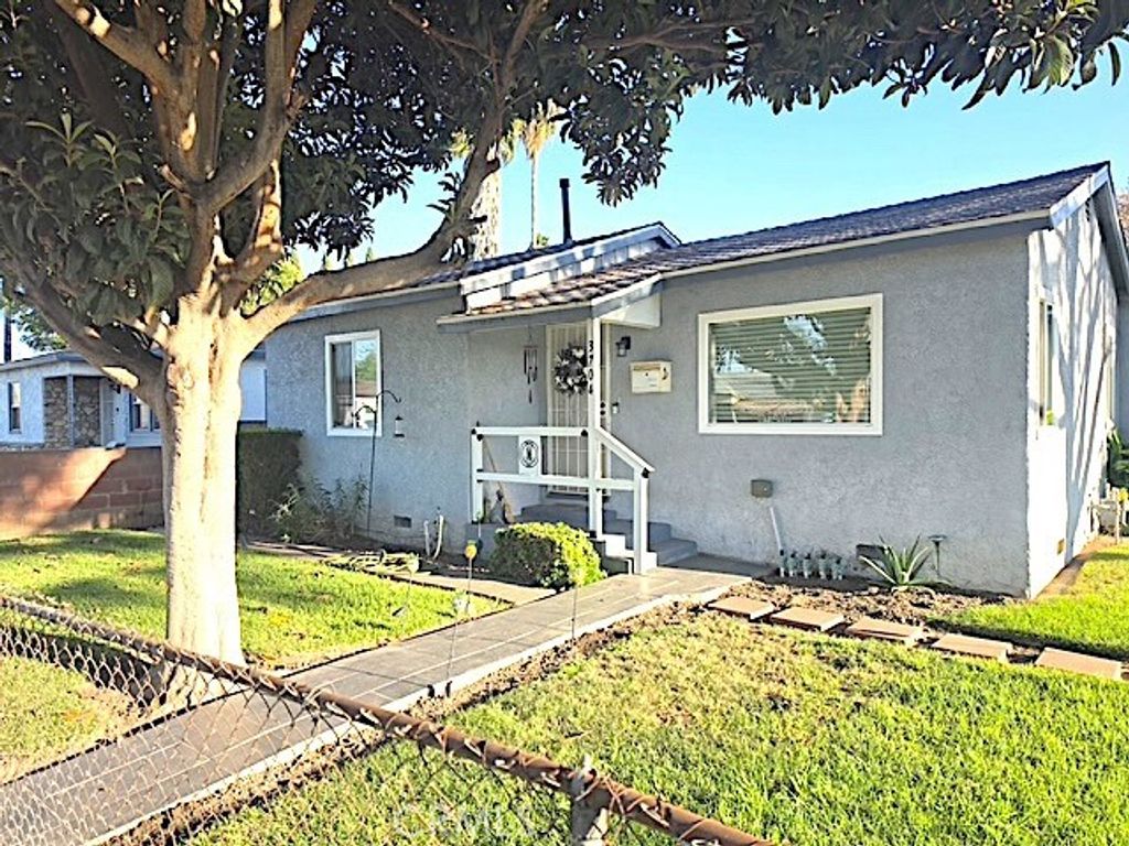 3704 E Wymore, Compton, CA 90221
