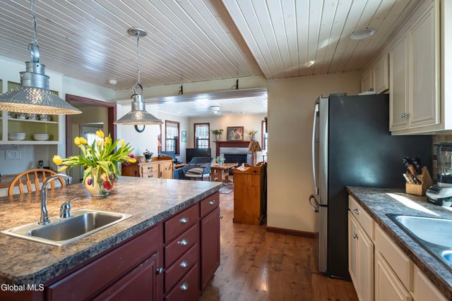 42 Thompson Hill Road, East Greenbush, NY 12144