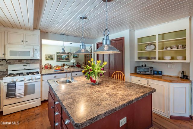 42 Thompson Hill Road, East Greenbush, NY 12144