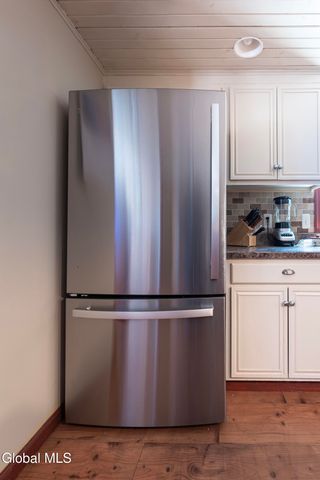 42 Thompson Hill Road, East Greenbush, NY 12144