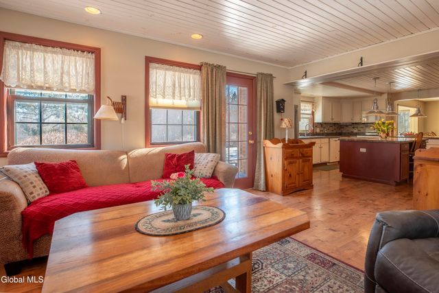 42 Thompson Hill Road, East Greenbush, NY 12144