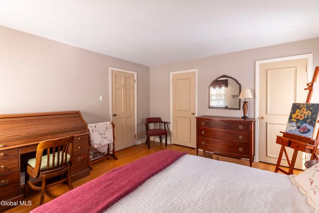 42 Thompson Hill Road, East Greenbush, NY 12144