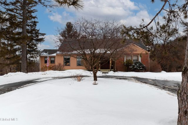 42 Thompson Hill Road, East Greenbush, NY 12144