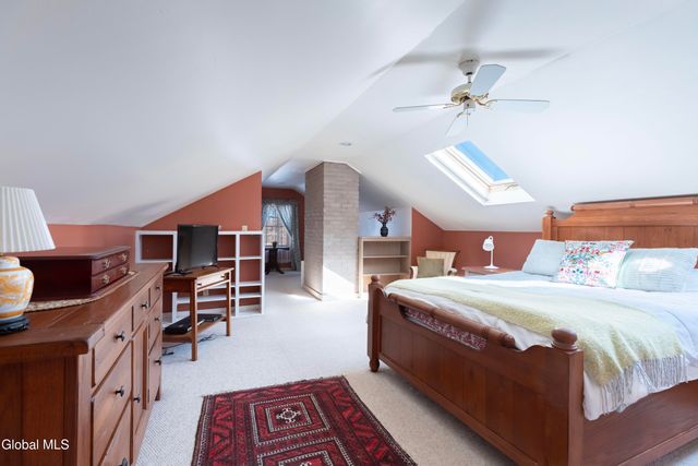 42 Thompson Hill Road, East Greenbush, NY 12144