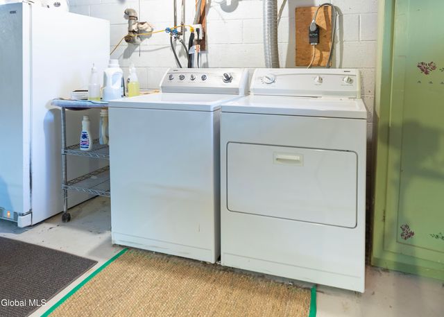 42 Thompson Hill Road, East Greenbush, NY 12144