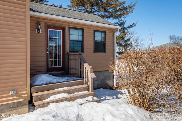 42 Thompson Hill Road, East Greenbush, NY 12144