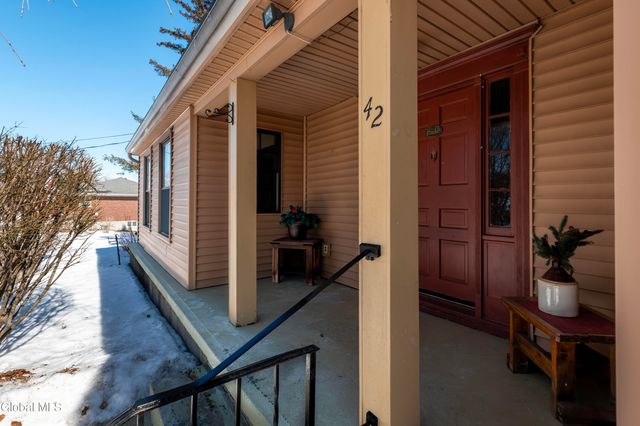 42 Thompson Hill Road, East Greenbush, NY 12144