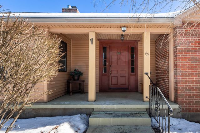 42 Thompson Hill Road, East Greenbush, NY 12144