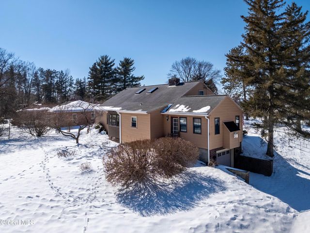 42 Thompson Hill Road, East Greenbush, NY 12144