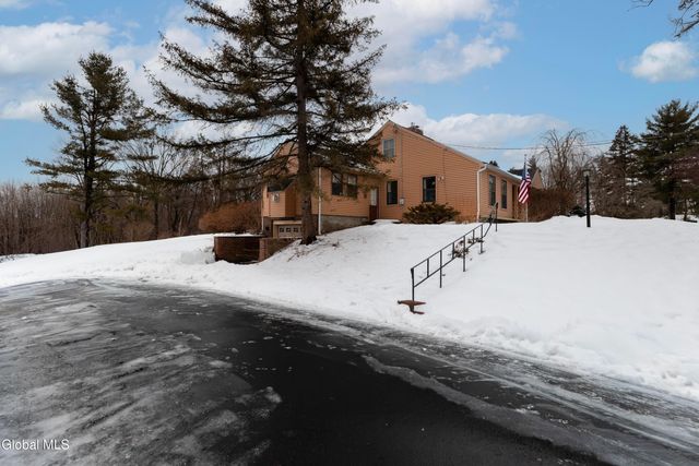 42 Thompson Hill Road, East Greenbush, NY 12144