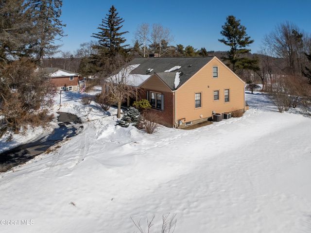 42 Thompson Hill Road, East Greenbush, NY 12144