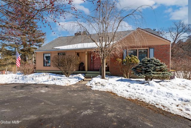 42 Thompson Hill Road, East Greenbush, NY 12144