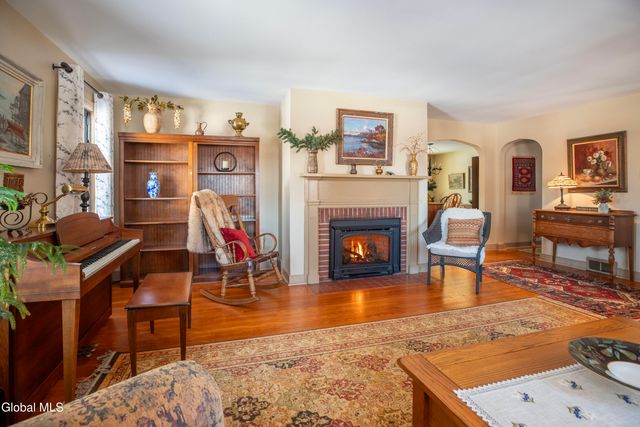 42 Thompson Hill Road, East Greenbush, NY 12144