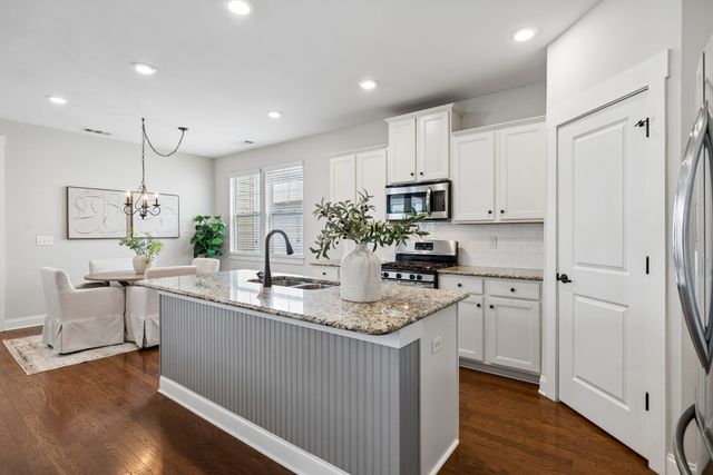 2764 Americus Dr, Thompsons Station, TN 37179
