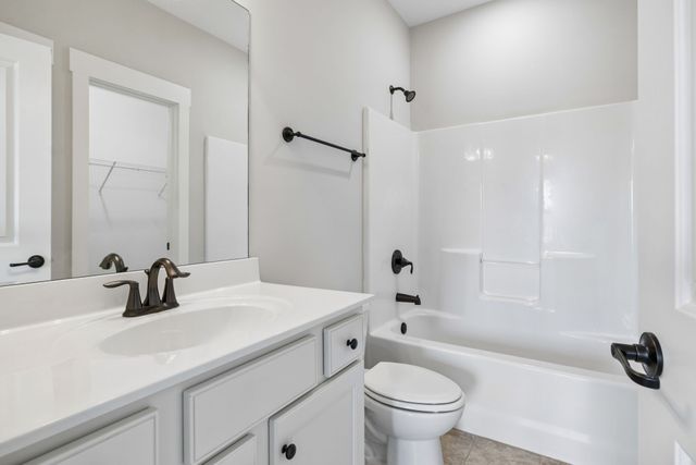 2764 Americus Dr, Thompsons Station, TN 37179