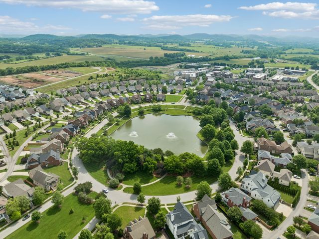 2764 Americus Dr, Thompsons Station, TN 37179