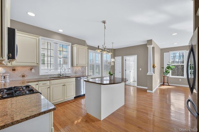 18 Four Corners Boulevard, Hopewell Junction, NY 12533