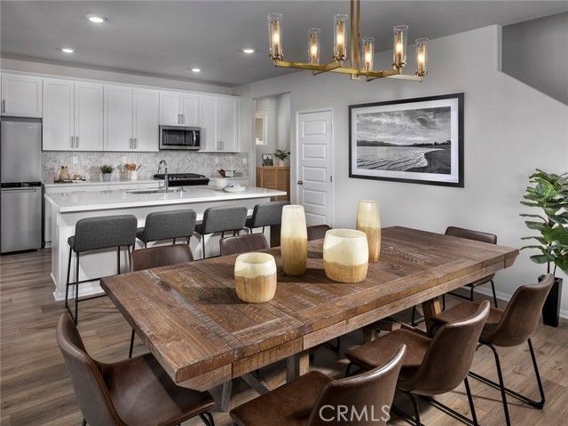 2083 Meyer Lane, Redlands, CA 92374