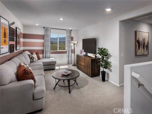 2083 Meyer Lane, Redlands, CA 92374