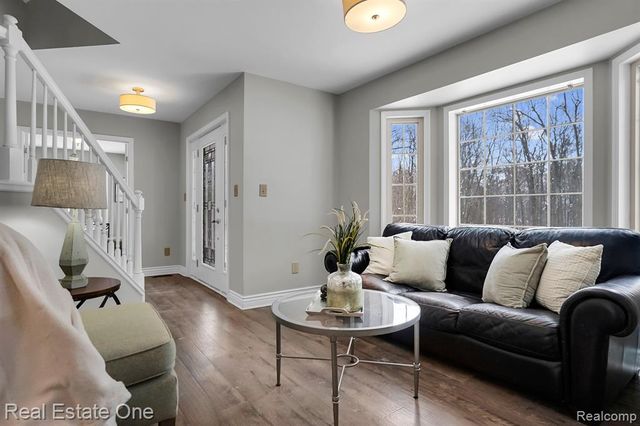 195 Corey Lane, Ortonville, MI 48462