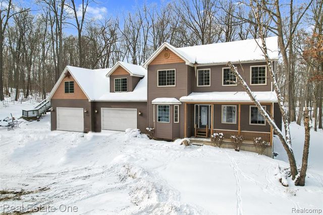 195 Corey Lane, Ortonville, MI 48462