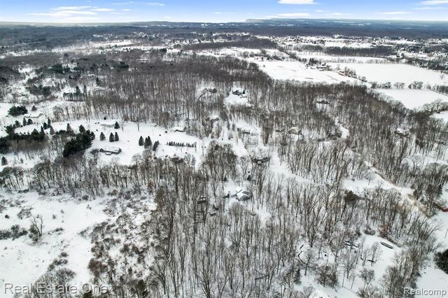 195 Corey Lane, Ortonville, MI 48462