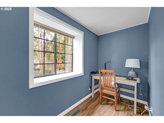 3828 ASHFORD Dr, Eugene, OR 97405