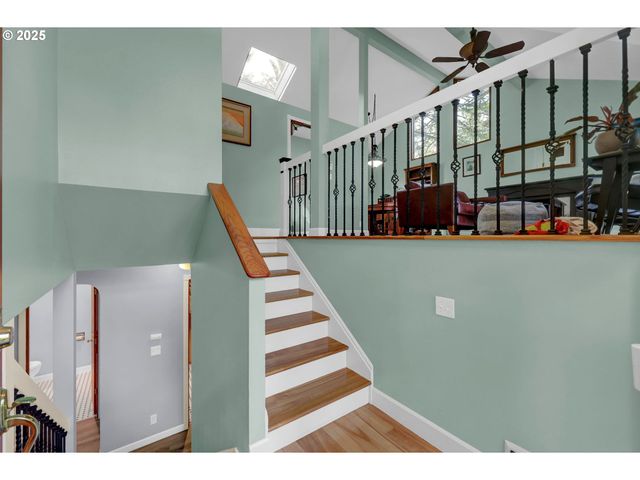 3828 ASHFORD Dr, Eugene, OR 97405