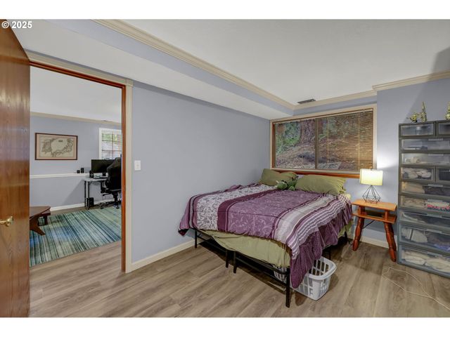 3828 ASHFORD Dr, Eugene, OR 97405