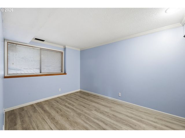 3828 ASHFORD Dr, Eugene, OR 97405