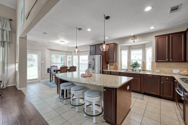 2502 Wynden Meadow Lane, Conroe, TX 77304