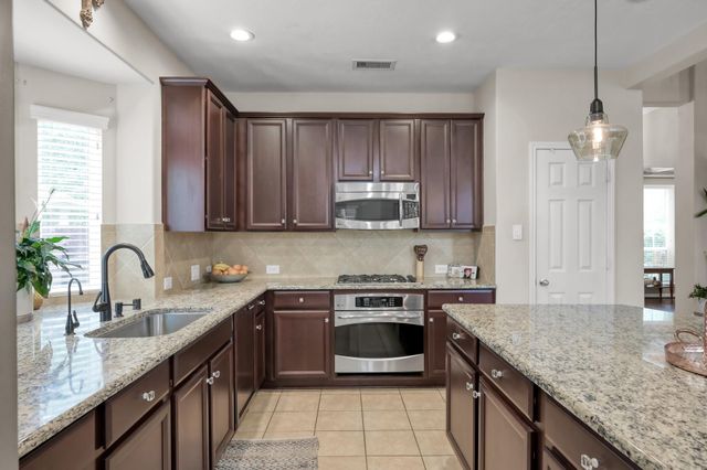2502 Wynden Meadow Lane, Conroe, TX 77304