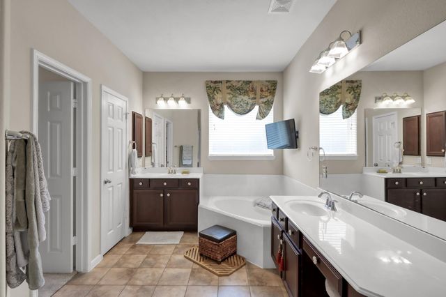 2502 Wynden Meadow Lane, Conroe, TX 77304