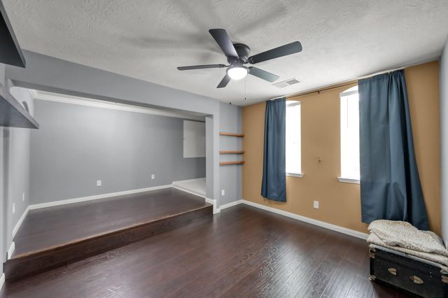 2502 Wynden Meadow Lane, Conroe, TX 77304