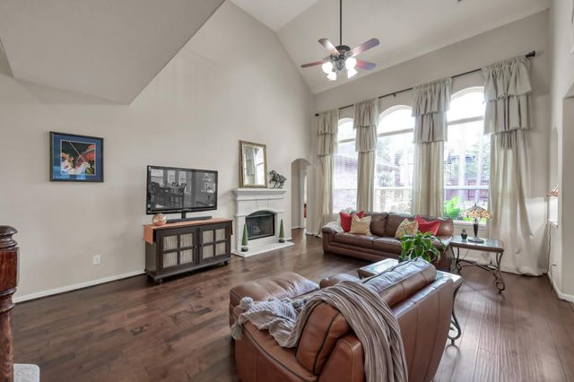 2502 Wynden Meadow Lane, Conroe, TX 77304