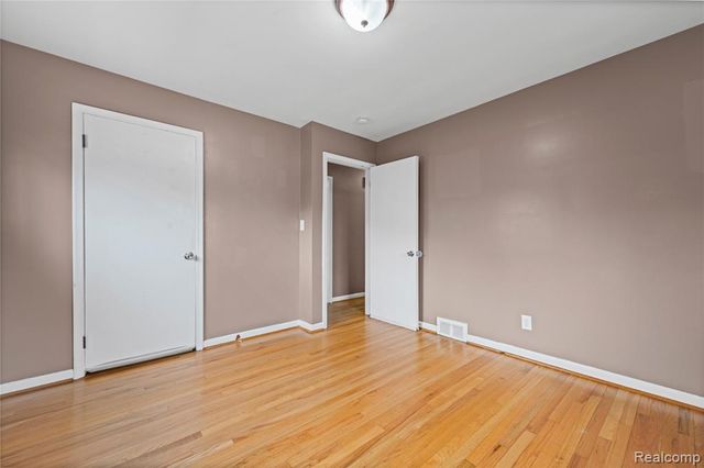 20336 Cedar Street, Saint Clair Shores, MI 48081