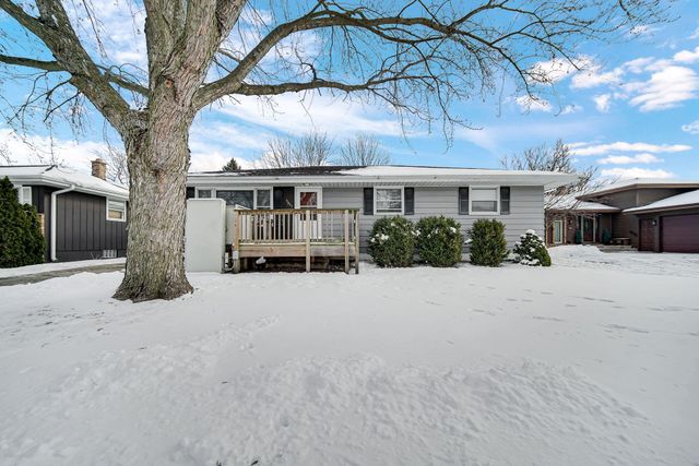 9317 Southmoor Avenue, Highland, IN 46322